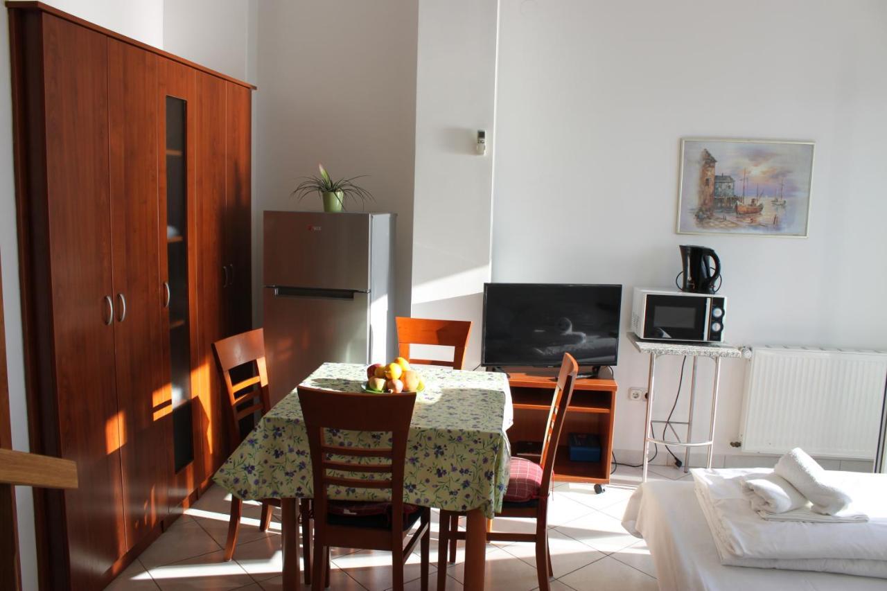 Pile Apartments 3 Омиш Экстерьер фото