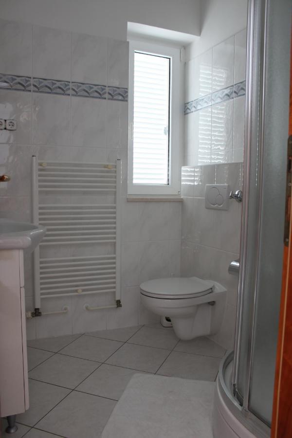 Pile Apartments 3 Омиш Экстерьер фото